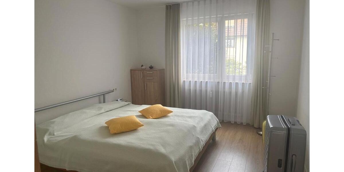 Etagenwohnung Leonberg - 2.5 Zimmer, 75 m&sup2;, 1.050&euro; | Angebot:26698177