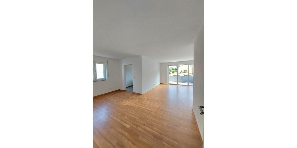 Etagenwohnung Parsberg - 3 Zimmer, 86 m&sup2;, 900&euro; | Angebot:26690736