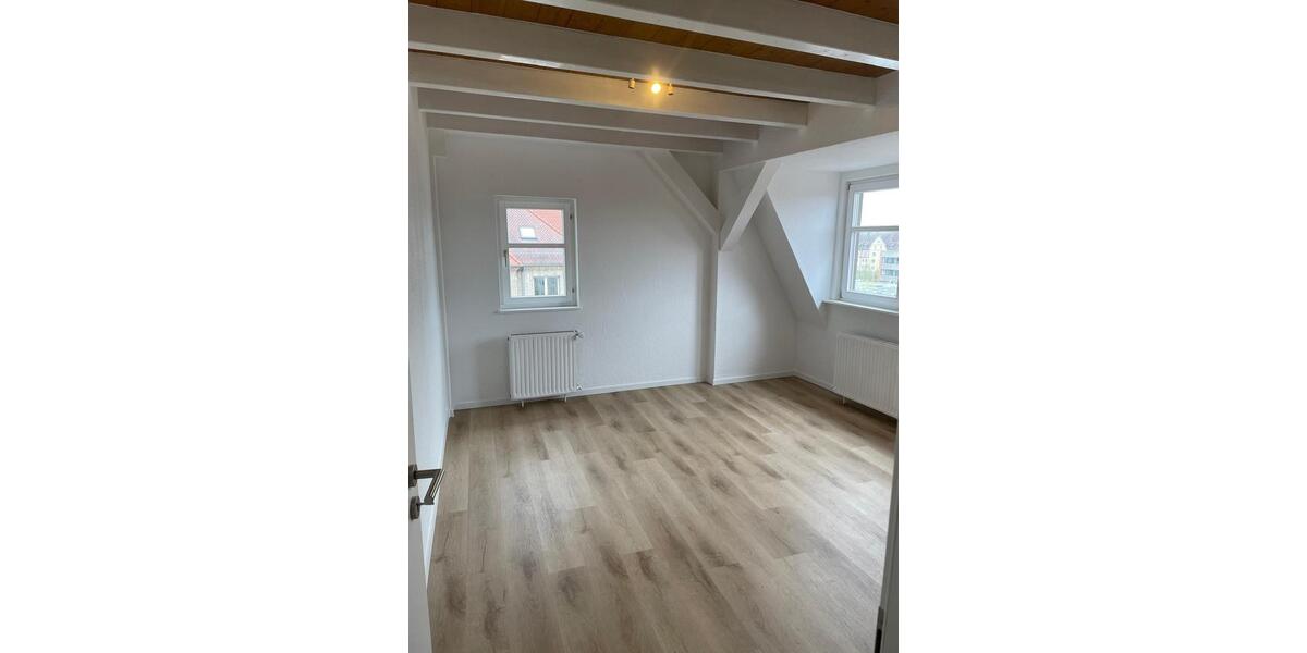 Wohnen auf Zeit Nürnberg Eberhardshof - 5 Zimmer, 145 m&sup2;, 300&euro; | Angebot:26492689