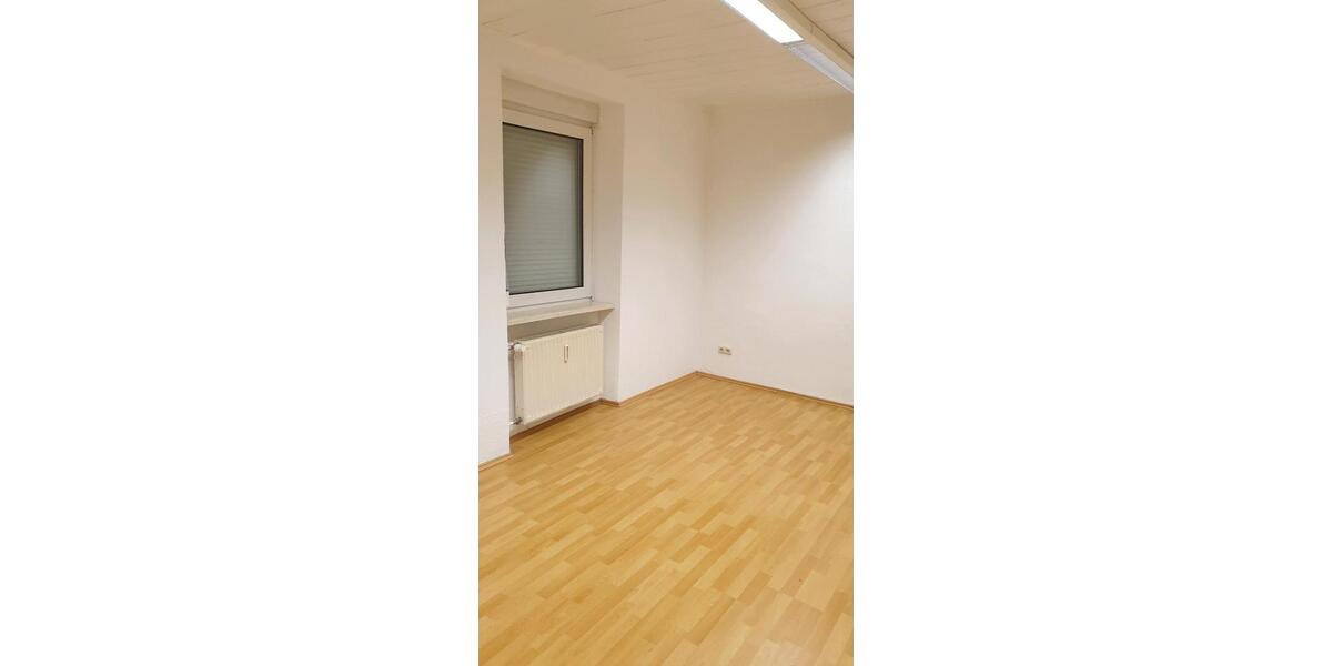 3 Zimmer Wohnung, Küche, Bad und Dachterrasse in 97653 Bisch 3 zimmer