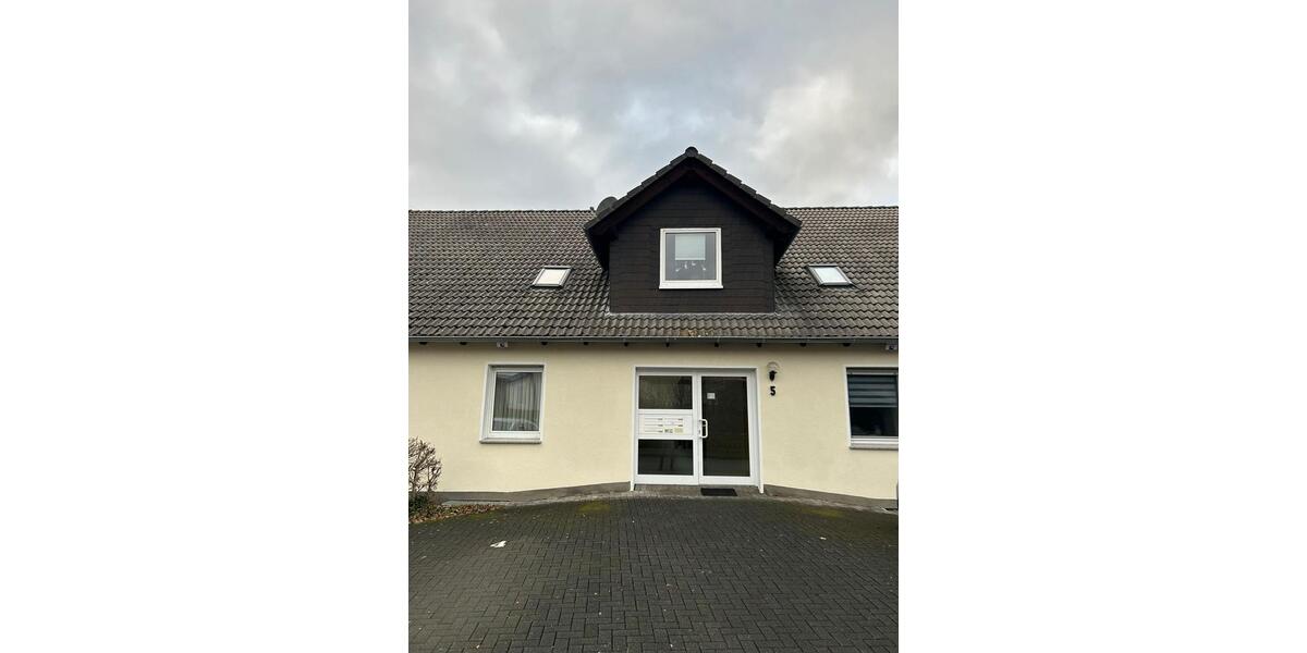 Dachgeschoßwohnung Büren - 3 Zimmer, 71 m&sup2;, 675&euro; | Angebot:24740015