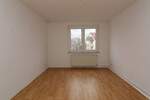 Etagenwohnung Merseburg Kötzschen - 2 Zimmer, 48 m&sup2;, 287&euro; | Angebot:25695020