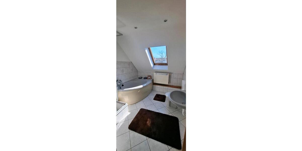 Dachgeschoßwohnung Stendal - 3 Zimmer, 84 m&sup2;, 840&euro; | Angebot:26224409