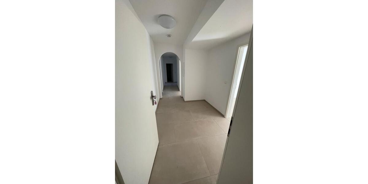 Etagenwohnung Haßfurt - 4 Zimmer, 110 m&sup2;, 1.050&euro; | Angebot:25311894