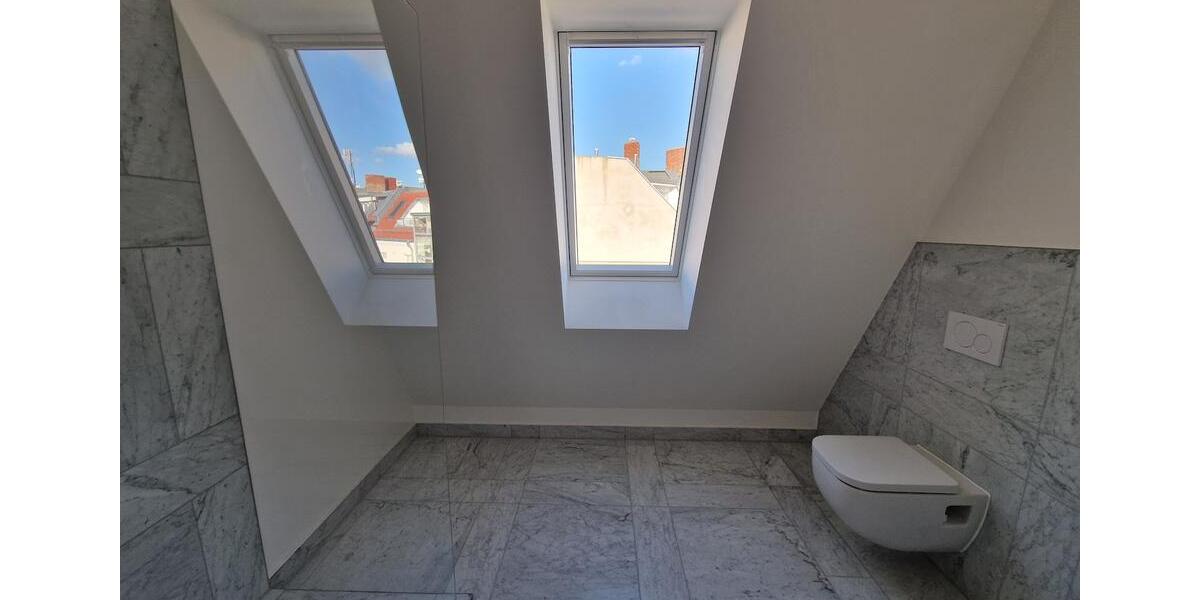 Dachgeschoßwohnung Berlin Mitte - 4 Zimmer, 122 m&sup2;, 2.501&euro; | Angebot:23317054
