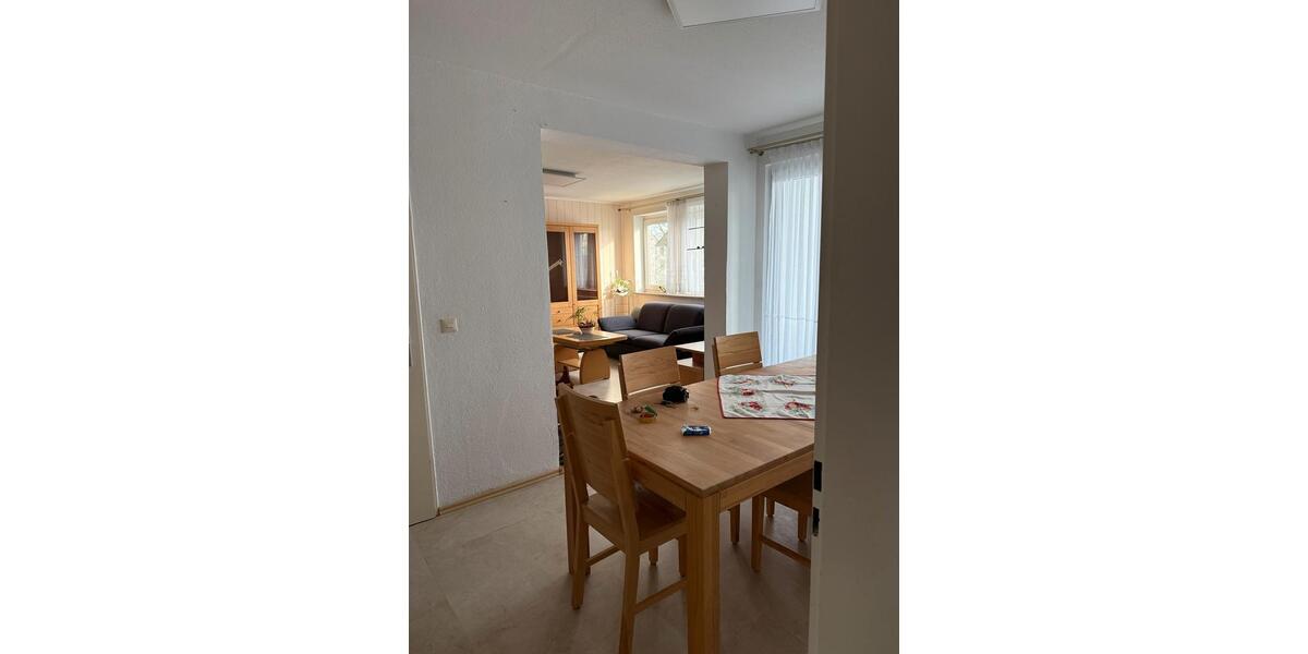 Erdgeschoßwohnung Detmold Hakedahl - 4 Zimmer, 81 m&sup2;, 670&euro; | Angebot:26705739