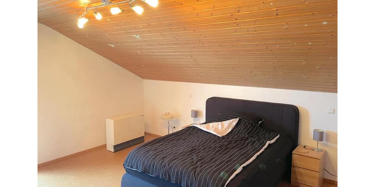 Möbiliertes WG-Zimmer mit eigenem Bad und Balkon in Birkland 1 zimmer