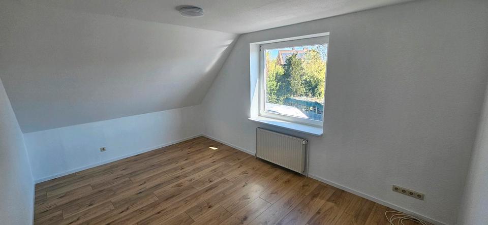 Dachgeschoßwohnung Dörverden - 4.5 Zimmer, 85 m&sup2;, 900&euro; | Angebot:26612191