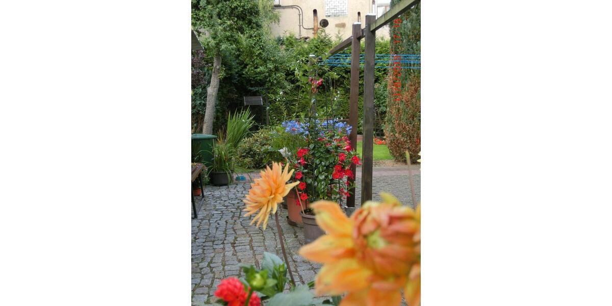 Dachgeschoßwohnung Altenburg - 2 Zimmer, 60 m&sup2;, 400&euro; | Angebot:25993598