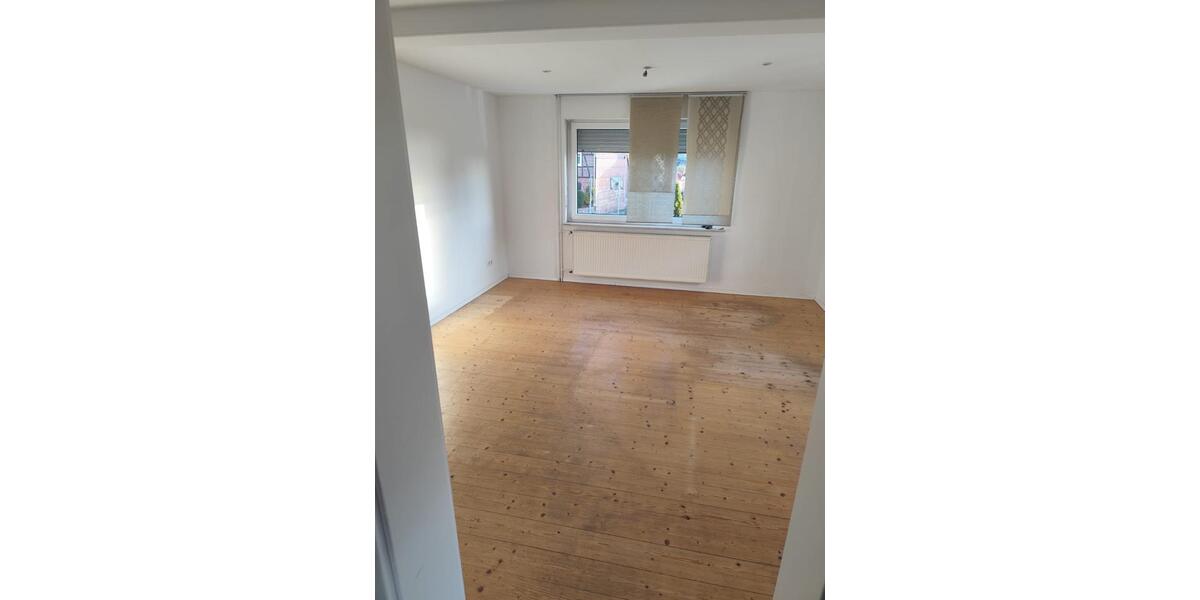 Etagenwohnung Neukirchen - 3 Zimmer, 650&euro; | Angebot:23473975