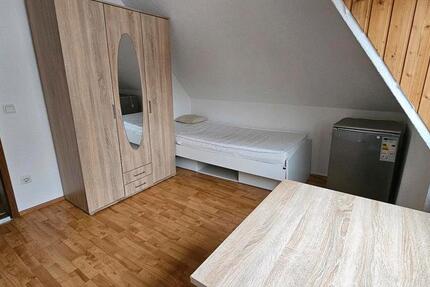 Freies Zimmer in 3er-WG (nur Damen) 1 zimmer