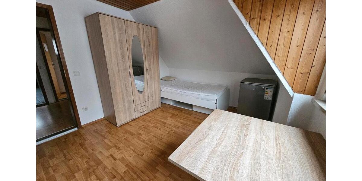 Freies Zimmer in 3er-WG (nur Damen) 1 zimmer