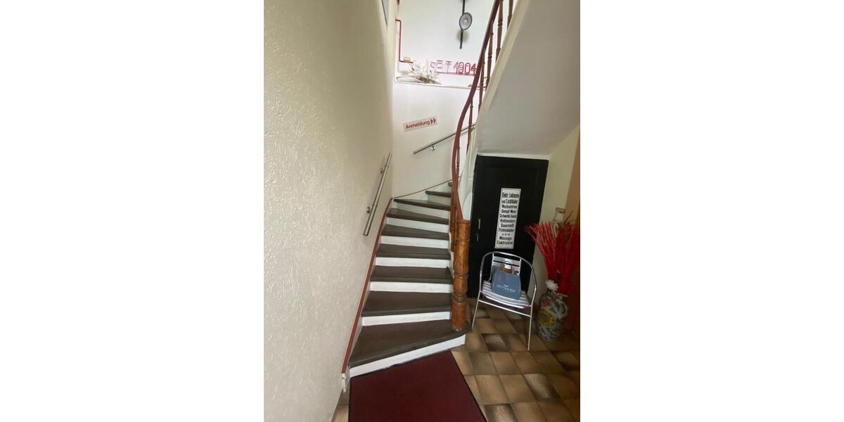 Praxis f. Physikalische Therapie zu verpachten 90 qm zimmer