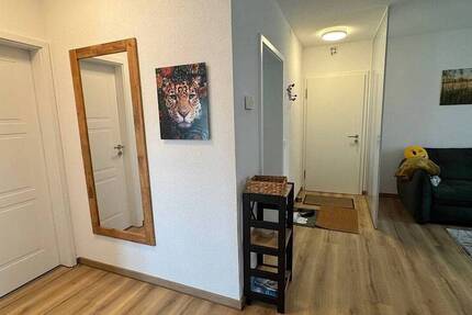 Möblierte und attraktive 3 Zimmer-Wohnung im 1. OG mit 2 Bäder, auf der Mettnau!
