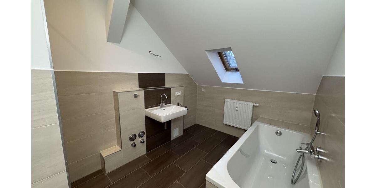Exklusives Wohnen: 3-Raum Wohnung mit Balkon und Aufzug! - Etagenwohnung Gera Alt-Bieblach | Angebot:26845204