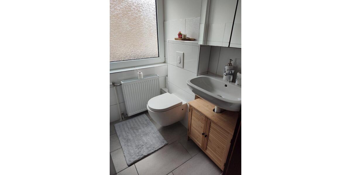 Wohnen auf Zeit Bielefeld Heepen - 7 Zimmer, 168 m&sup2;, 70&euro; | Angebot:26684524