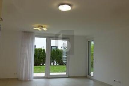 RUHIG UND HELL MIT SONNIGER TERRASSE UND GARTEN 2 zimmer