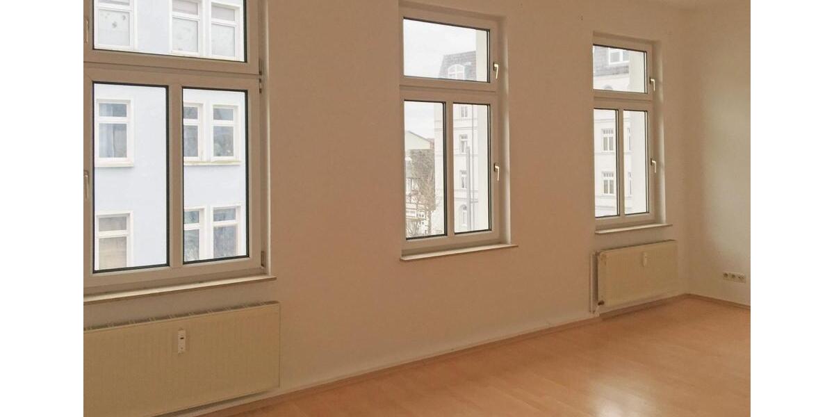 Etagenwohnung Stralsund - 3 Zimmer, 80 m&sup2;, 710&euro; | Angebot:25026457