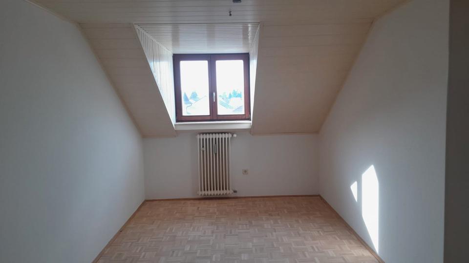 Dachgeschoßwohnung Abensberg - 3 Zimmer, 80 m&sup2;, 720&euro; | Angebot:26022283
