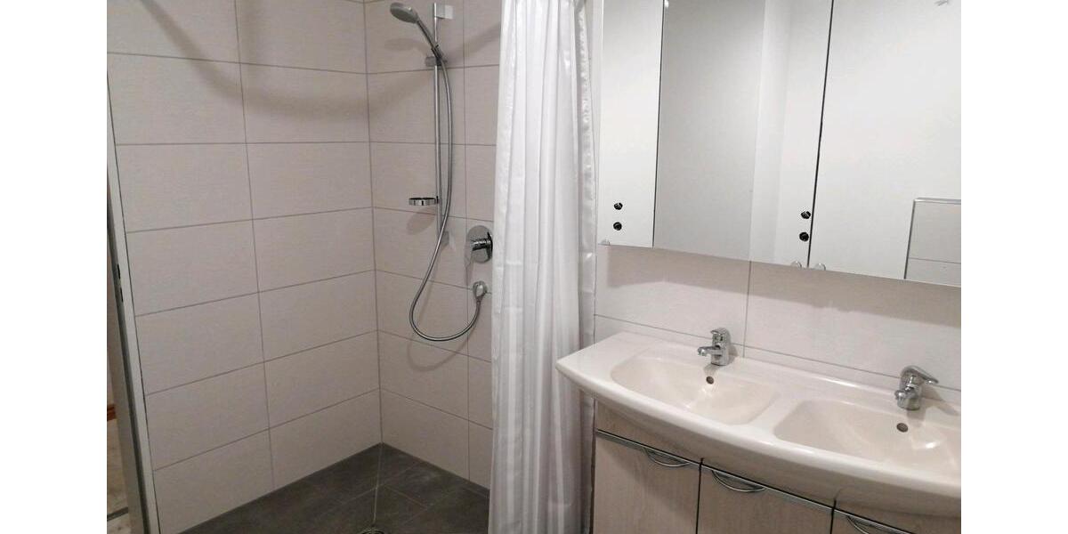 Wohnen auf Zeit Spaichingen - 4 Zimmer, 96 m&sup2;, 515&euro; | Angebot:26276635