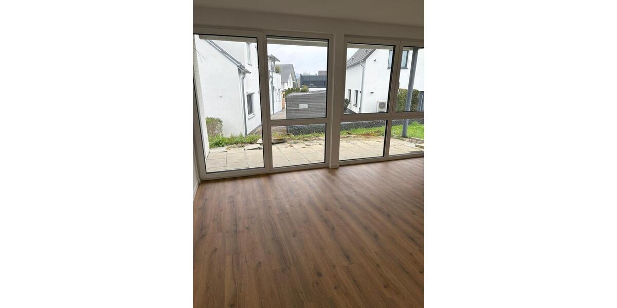 Erdgeschoßwohnung Ofterdingen - 4.5 Zimmer, 150 m&sup2;, 1.800&euro; | Angebot:26201489