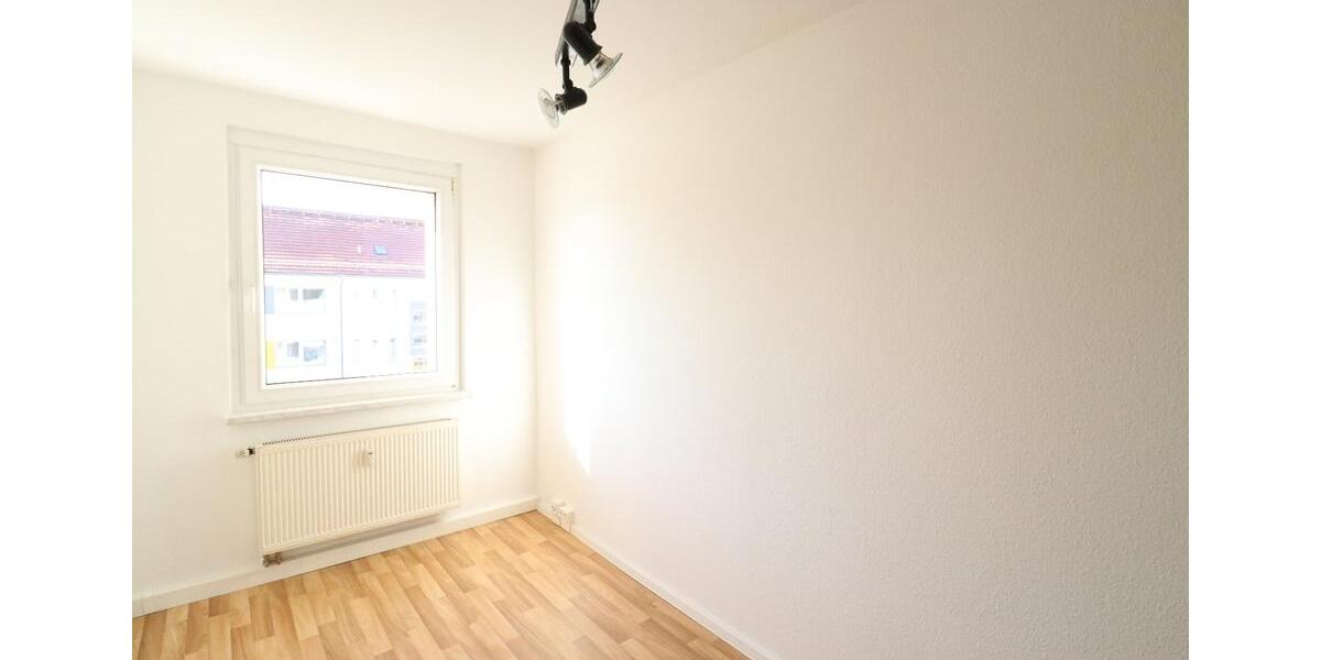 Dachgeschoßwohnung Flöha - 3 Zimmer, 60 m&sup2;, 365&euro; | Angebot:13333098