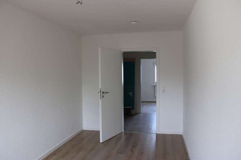 ruhige 4 Zimmer-Wohnung im Hinterhaus ***frisch renoviert*** mit Balkon 4 zimmer
