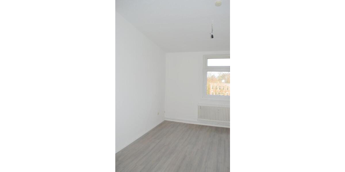 Etagenwohnung Wilhelmshaven - 5 Zimmer, 105 m&sup2;, 630&euro; | Angebot:25710632