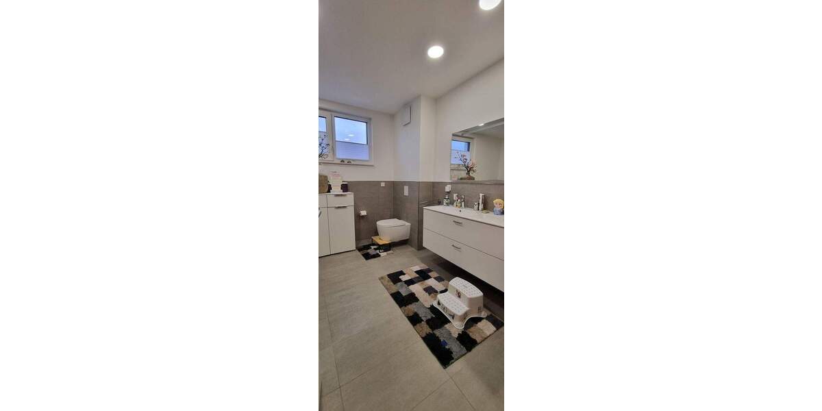 Etagenwohnung Mönchengladbach Neuwerk - 3 Zimmer, 107 m&sup2;, 1.360&euro; | Angebot:25267377