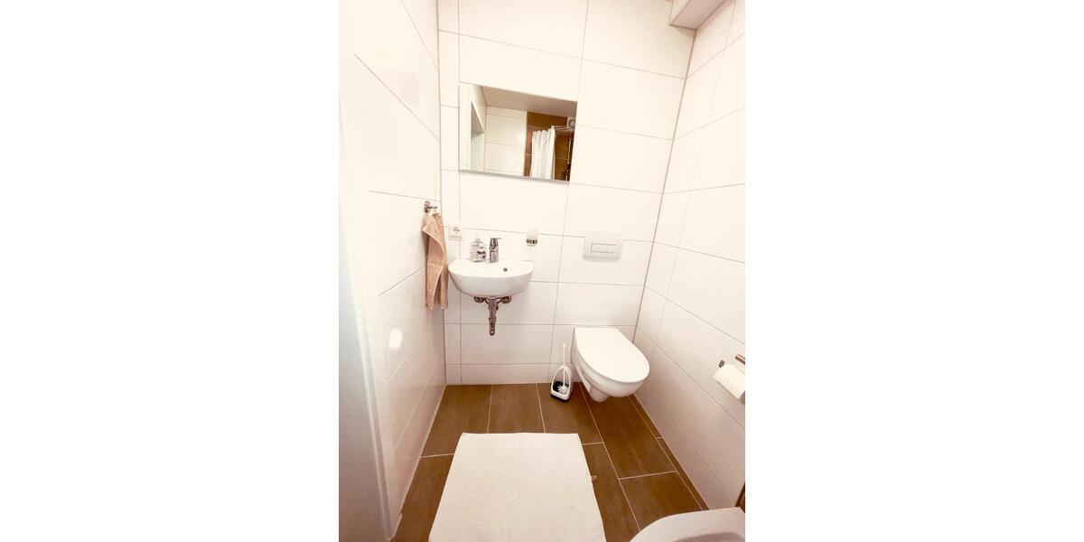 Wohnen auf Zeit Leipheim - 6 Zimmer, 15 m&sup2;, 40&euro; | Angebot:24559925