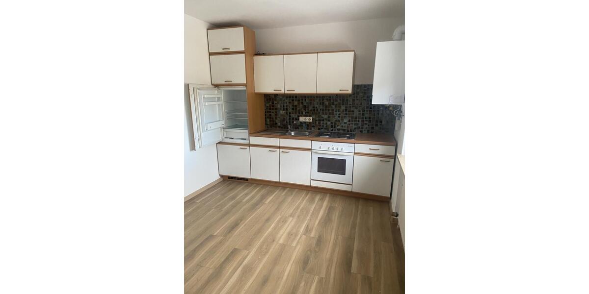 Dachgeschoßwohnung Marktredwitz - 3 Zimmer, 85 m&sup2;, 700&euro; | Angebot:24486577