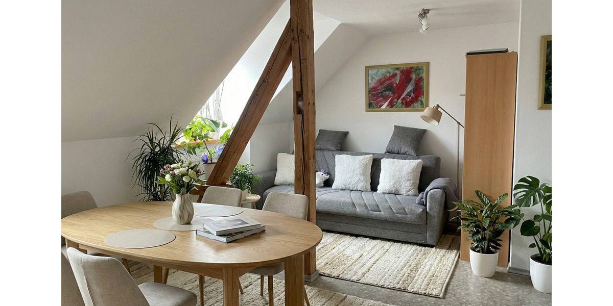 Dachgeschoßwohnung Ergoldsbach Langenhettenbach - 2.5 Zimmer, 61 m&sup2;, 600&euro; | Angebot:25138034