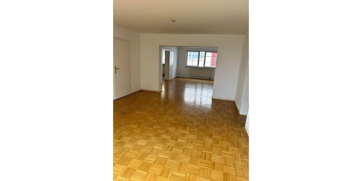 Etagenwohnung Augustusburg - 5 Zimmer, 137 m&sup2;, 825&euro; | Angebot:26037489