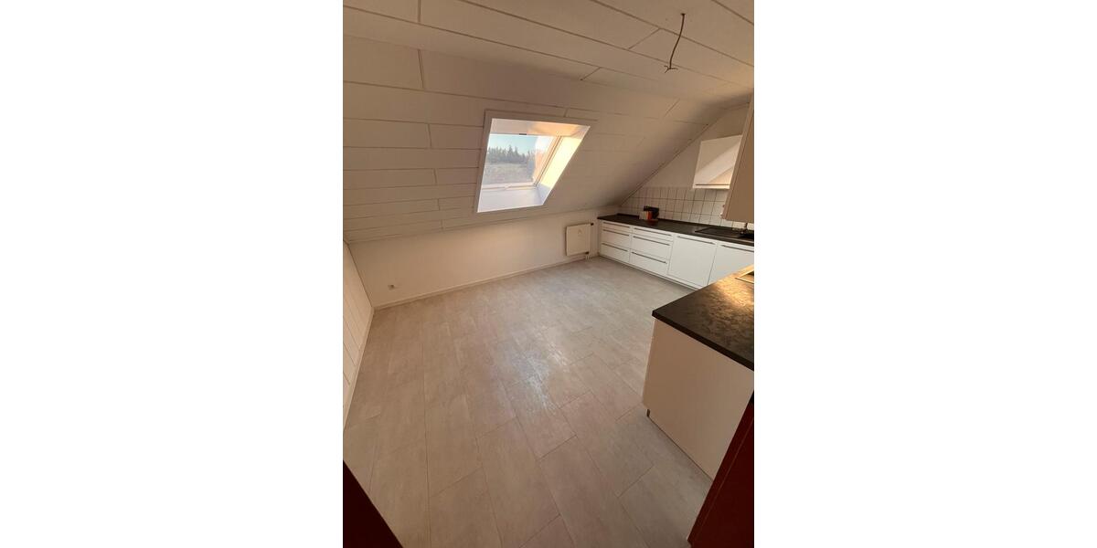 Dachgeschoßwohnung Greding - 2 Zimmer, 85 m&sup2;, 1.050&euro; | Angebot:26050541