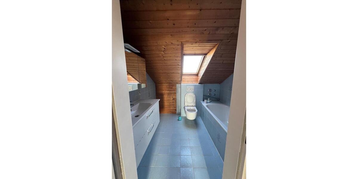 Doppelhaushälfte Weichs - 6 Zimmer, 160 m&sup2;, 3.400&euro; | Angebot:25841108