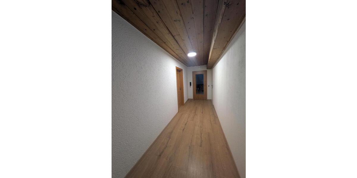 Dachgeschoßwohnung Geisenhausen - 2 Zimmer, 67 m&sup2;, 700&euro; | Angebot:26041342