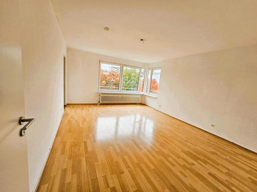 Helle, renovierte 3-Zi.-Wohnung mit Balkon im Altwarmbüchen 3 zimmer
