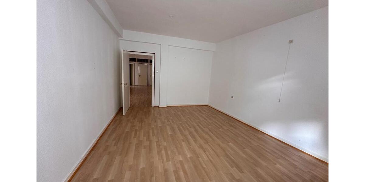 Terrassenwohnung Soest - 4 Zimmer, 125 m&sup2;, 1.250&euro; | Angebot:25978177