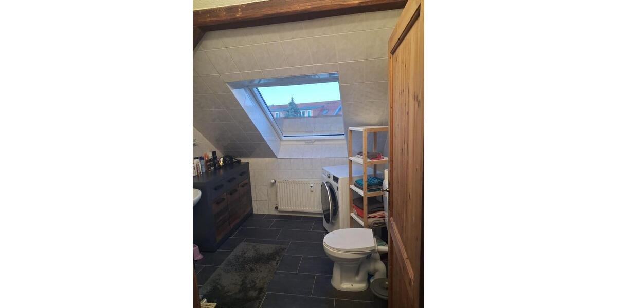 Dachgeschoßwohnung Dessau-Roßlau Roßlau - 2 Zimmer, 50 m&sup2;, 300&euro; | Angebot:26003358