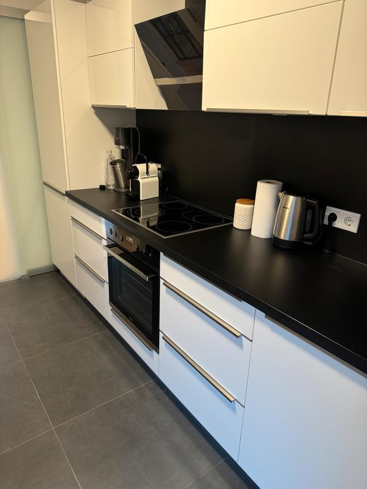 2-Zimmer-DG-Wohnung mit 2 Balkonen