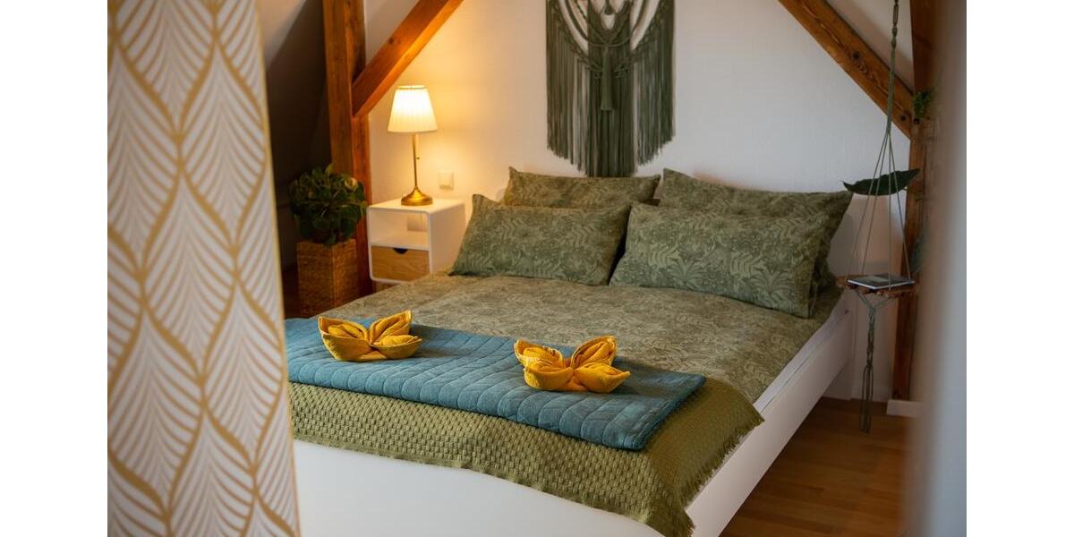 Dachgeschoßwohnung Augsburg - 2 Zimmer, 70 m&sup2;, 2.100&euro; | Angebot:27550162