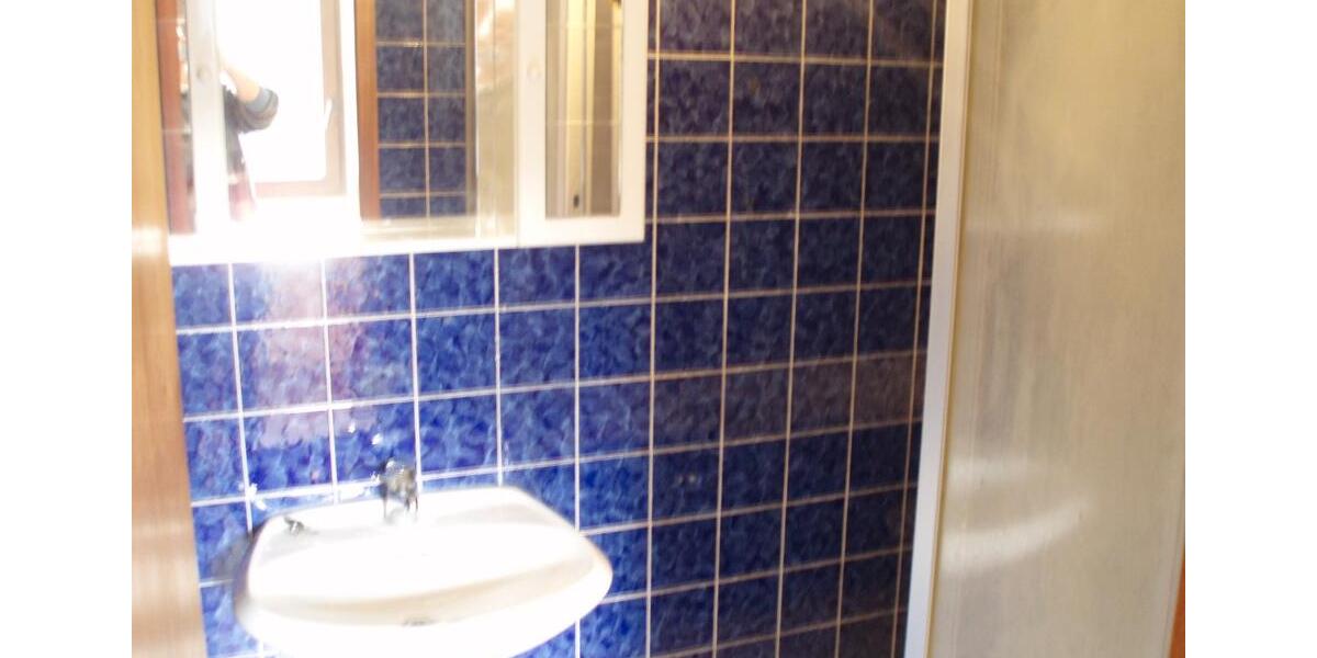 Dachgeschoßwohnung Wuppertal Gemarkung Vohwinkel - 1 Zimmer, 28 m&sup2;, 290&euro; | Angebot:26578601