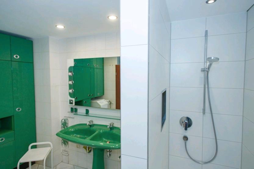 WG-Zimmer in 4er Frauen-WG im Herzen Biebrichs 1 zimmer