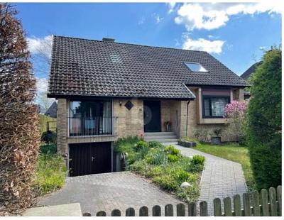 ANKOMMEN UND WOHLFÜHLEN - CHARMANT WOHNEN - Einfamilienhaus Hamburg Wandsbek | Angebot:26017546