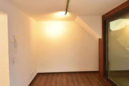 Wohnung Düsseldorf - 1 Zimmer, 20 m&sup2;, 650&euro; | Angebot:26073548