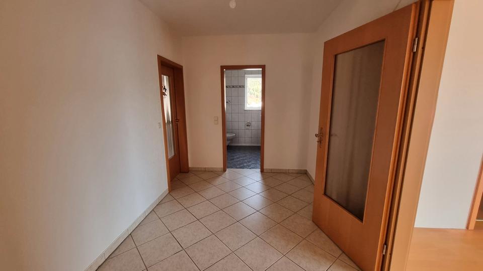 Dachgeschoßwohnung Bad Kissingen - 4 Zimmer, 122 m&sup2;, 970&euro; | Angebot:26233588