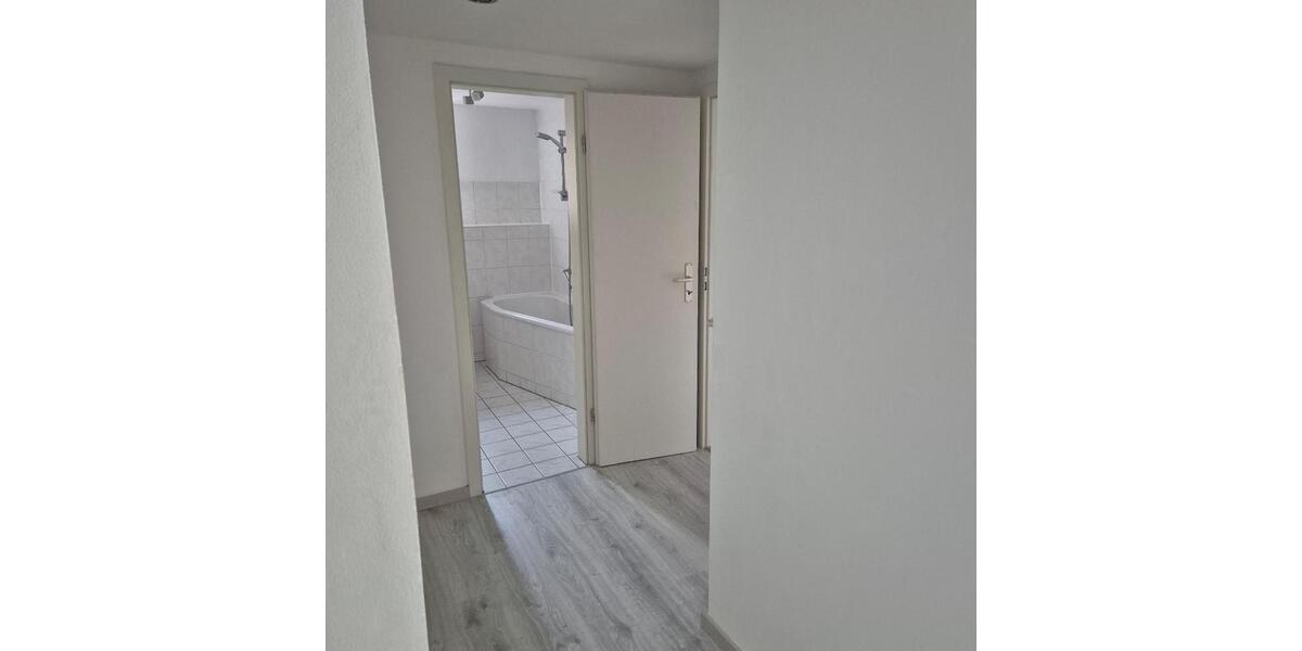 Erdgeschoßwohnung Hainichen - 3 Zimmer, 60 m&sup2;, 325&euro; | Angebot:24680360