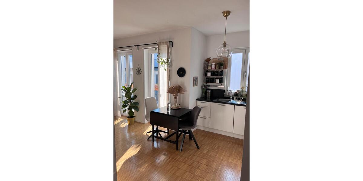 Dachgeschoßwohnung Potsdam Potsdam West - 2 Zimmer, 52 m&sup2;, 1.400&euro; | Angebot:25990150