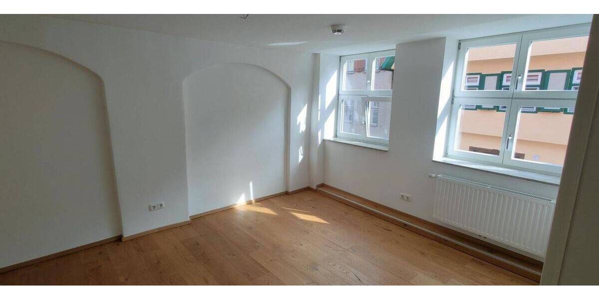 Etagenwohnung Dinkelsbühl - 3 Zimmer, 85 m&sup2;, 820&euro; | Angebot:26858857