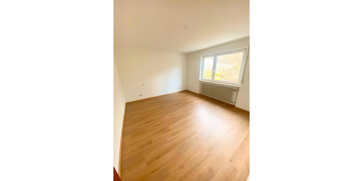 Etagenwohnung Weil am Rhein - 3 Zimmer, 90 m&sup2;, 1.200&euro; | Angebot:26545772